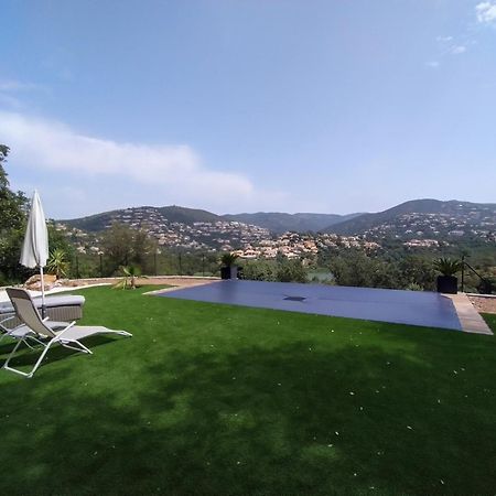 Superbe Bas De Villa 80 M2 Piscine Privee Reservee Aux Vacanciers Avec Vue Magnifique 6 Couchages La Londe-les-Maures Kültér fotó