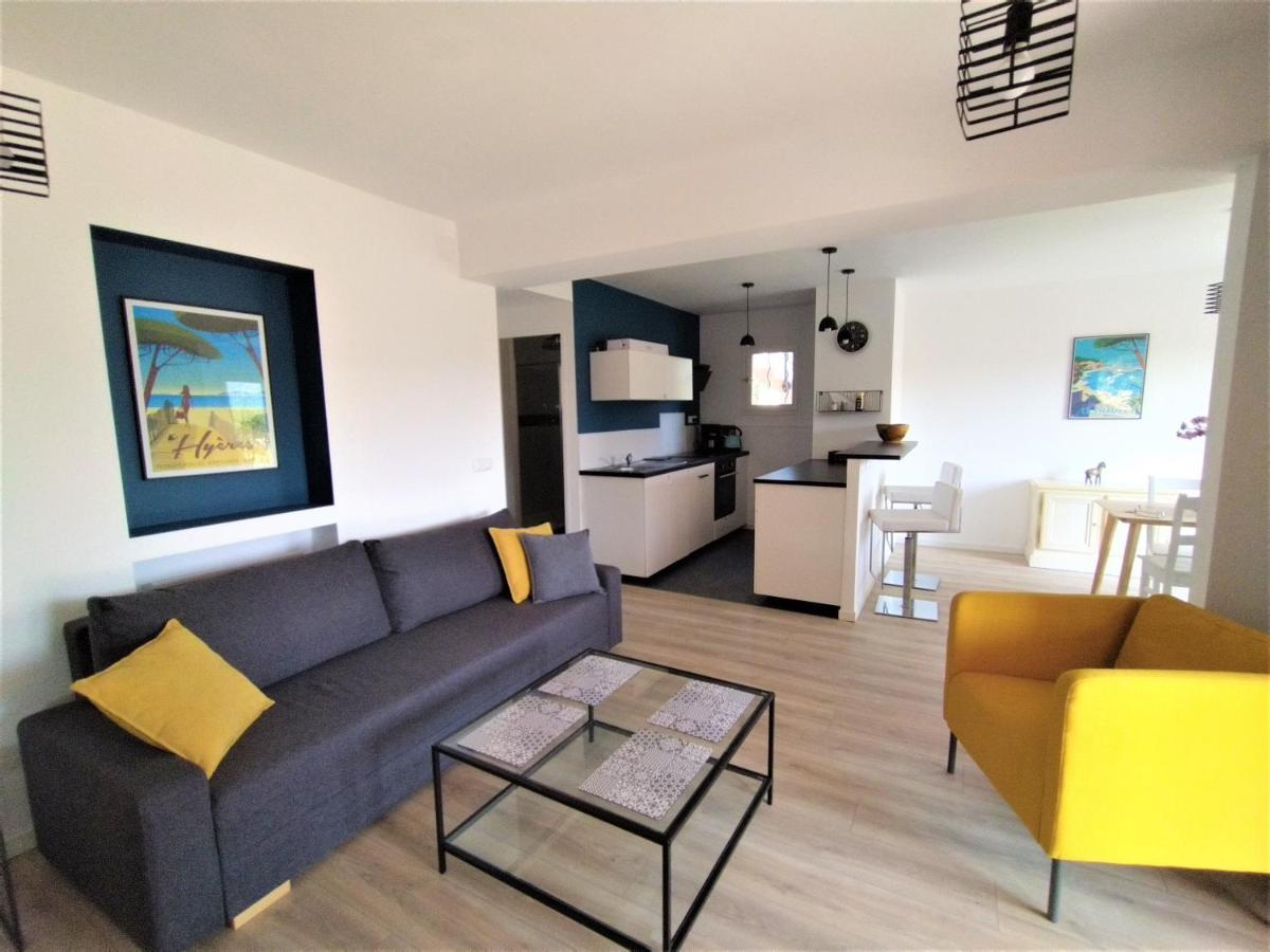 Superbe Bas De Villa 80 M2 Piscine Privee Reservee Aux Vacanciers Avec Vue Magnifique 6 Couchages La Londe-les-Maures Kültér fotó