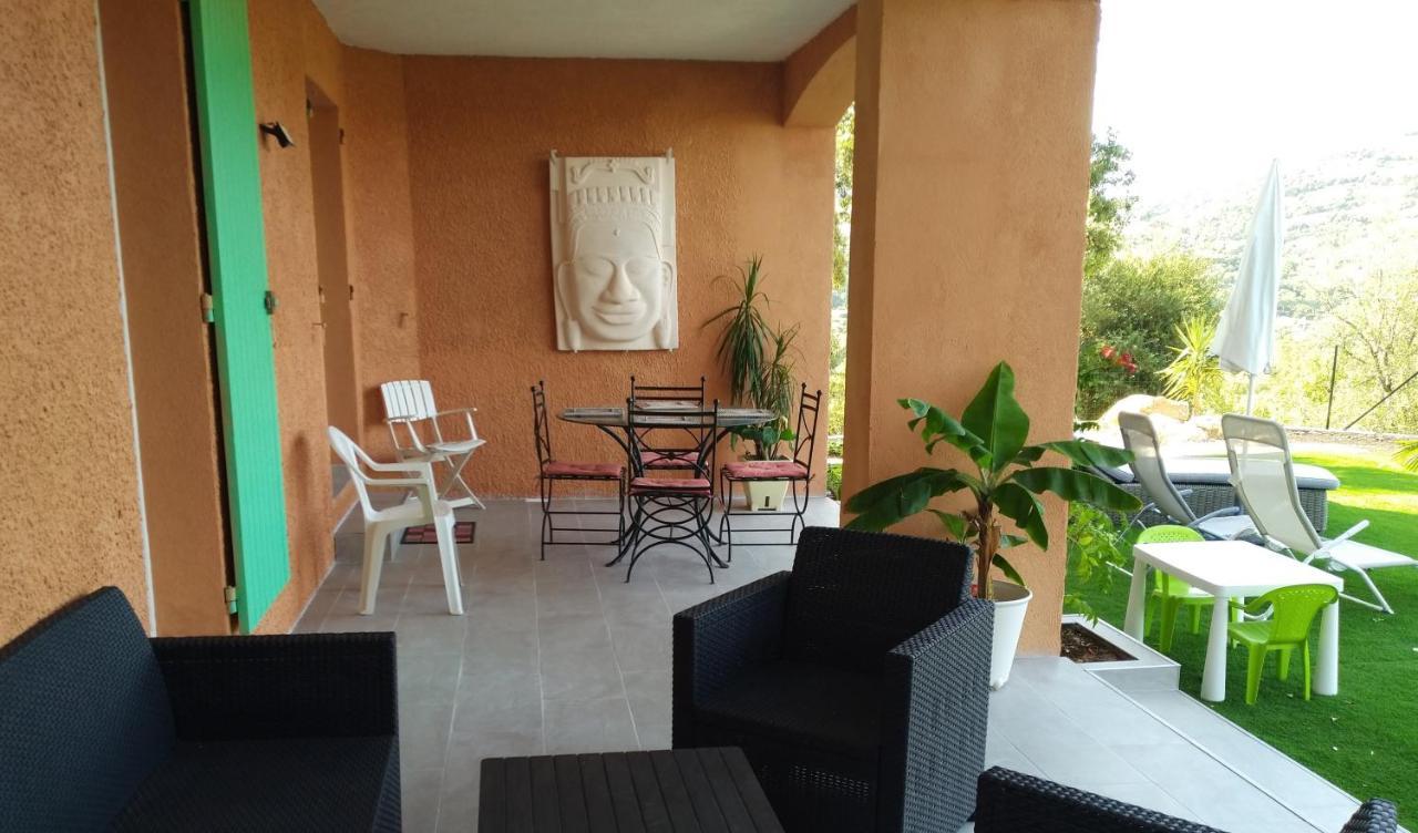Superbe Bas De Villa 80 M2 Piscine Privee Reservee Aux Vacanciers Avec Vue Magnifique 6 Couchages La Londe-les-Maures Kültér fotó